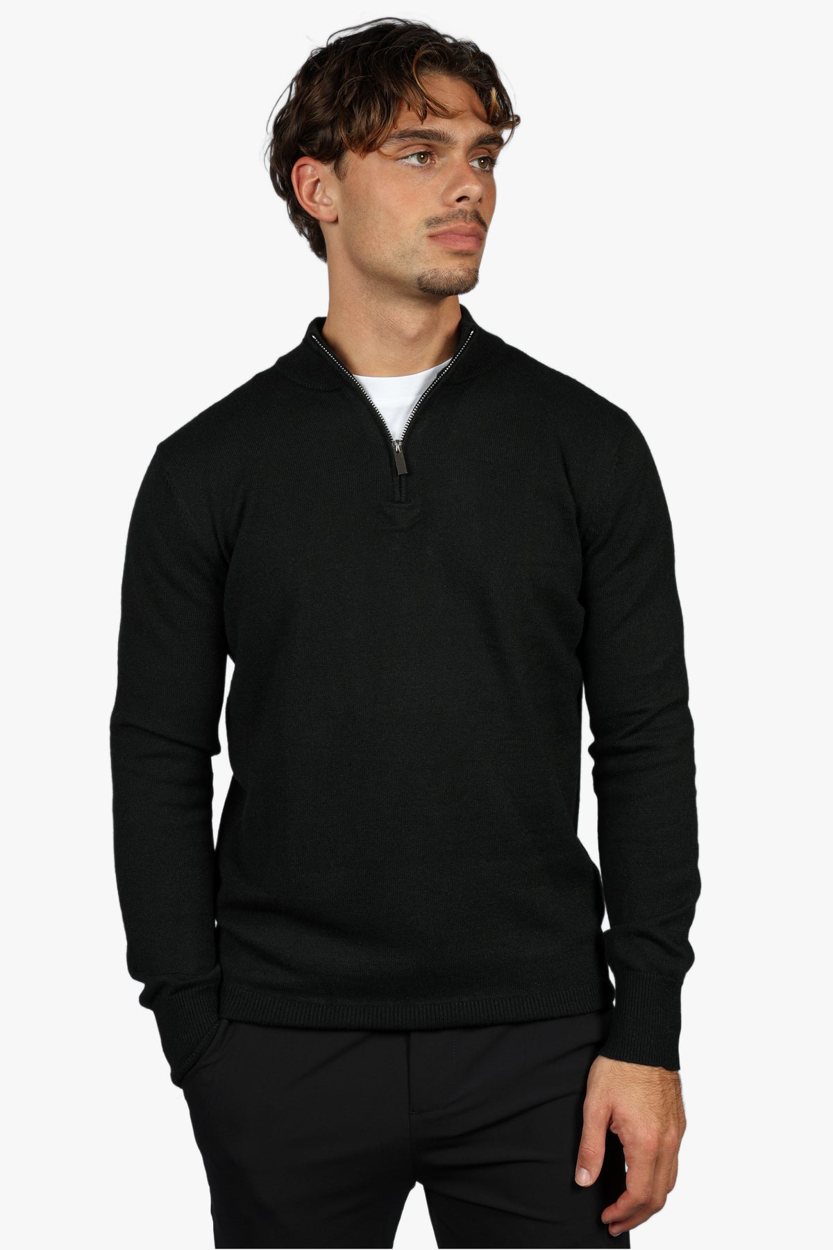 CLASSIC HALF ZIP KNIT - BLACK