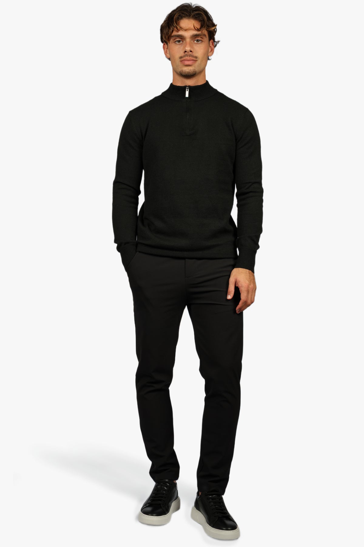 CLASSIC HALF ZIP KNIT - BLACK