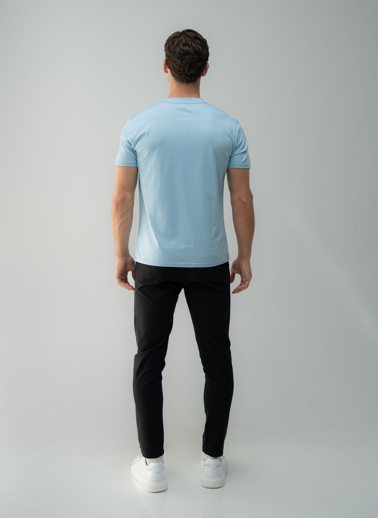 Arso Amsterdam Slim cotton tee
Slim fit
100% cotton
Soft and breathable
Crew neck
Short sleeves
100% Waterproof/Stain-proof