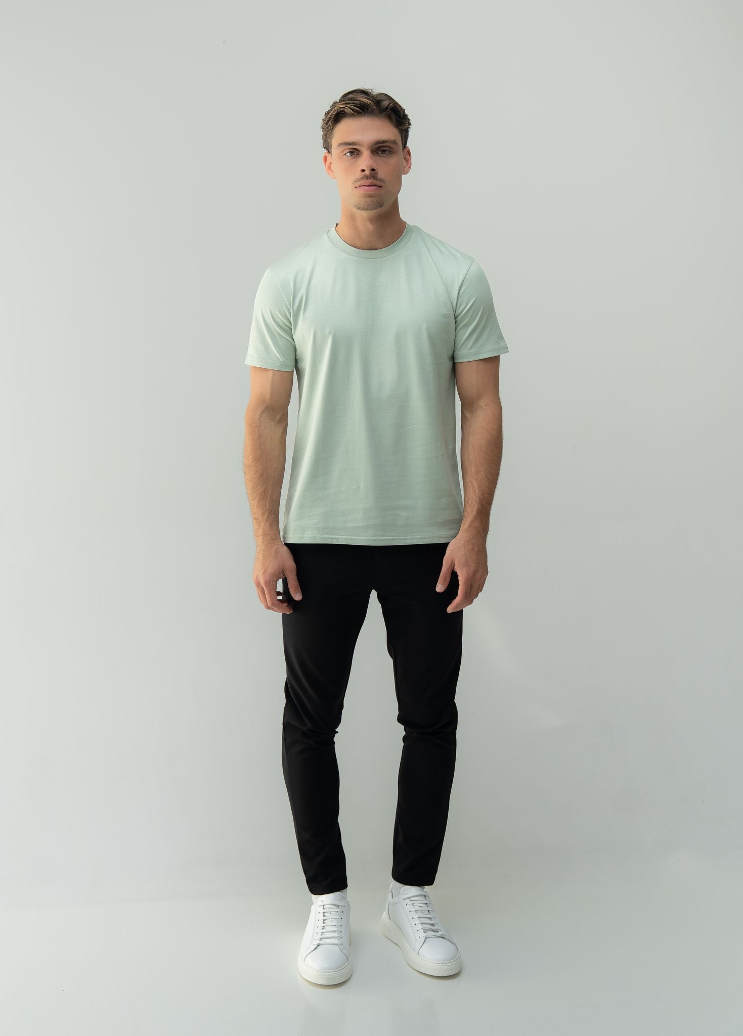 Arso Amsterdam Slim cotton tee
Slim fit
100% cotton
Soft and breathable
Crew neck
Short sleeves
100% Waterproof/Stain-proof