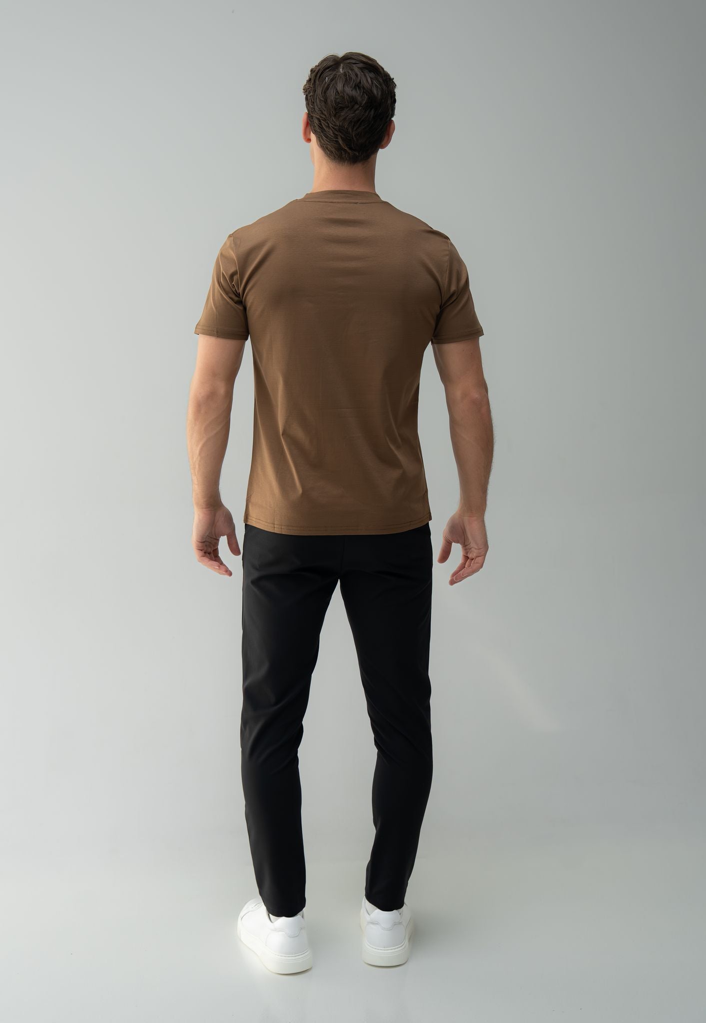 Arso Amsterdam Slim cotton tee
Slim fit
100% cotton
Soft and breathable
Crew neck
Short sleeves
100% Waterproof/Stain-proof