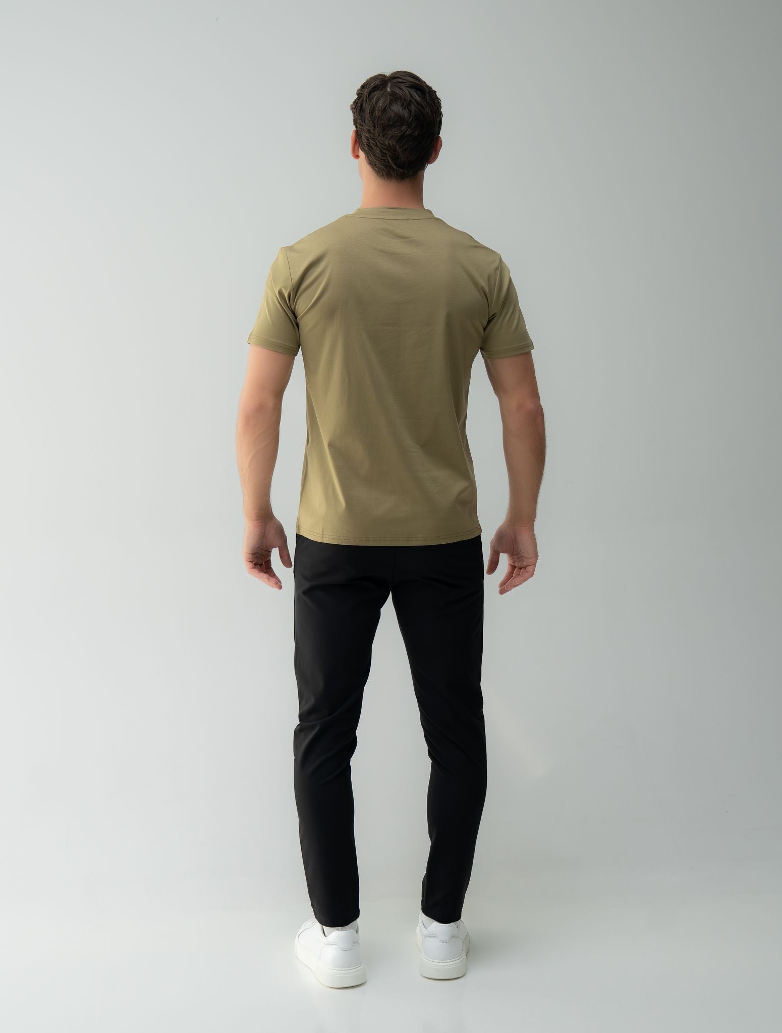 Arso Amsterdam Slim cotton tee
Slim fit
100% cotton
Soft and breathable
Crew neck
Short sleeves
100% Waterproof/Stain-proof