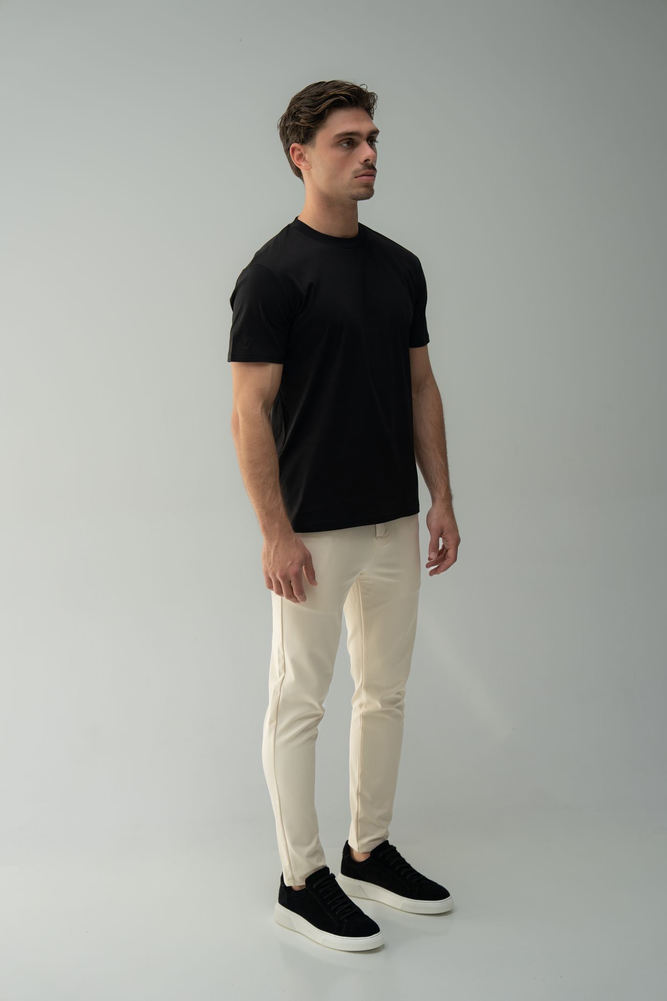 Arso Amsterdam Slim cotton tee
Slim fit
100% cotton
Soft and breathable
Crew neck
Short sleeves
100% Waterproof/Stain-proof