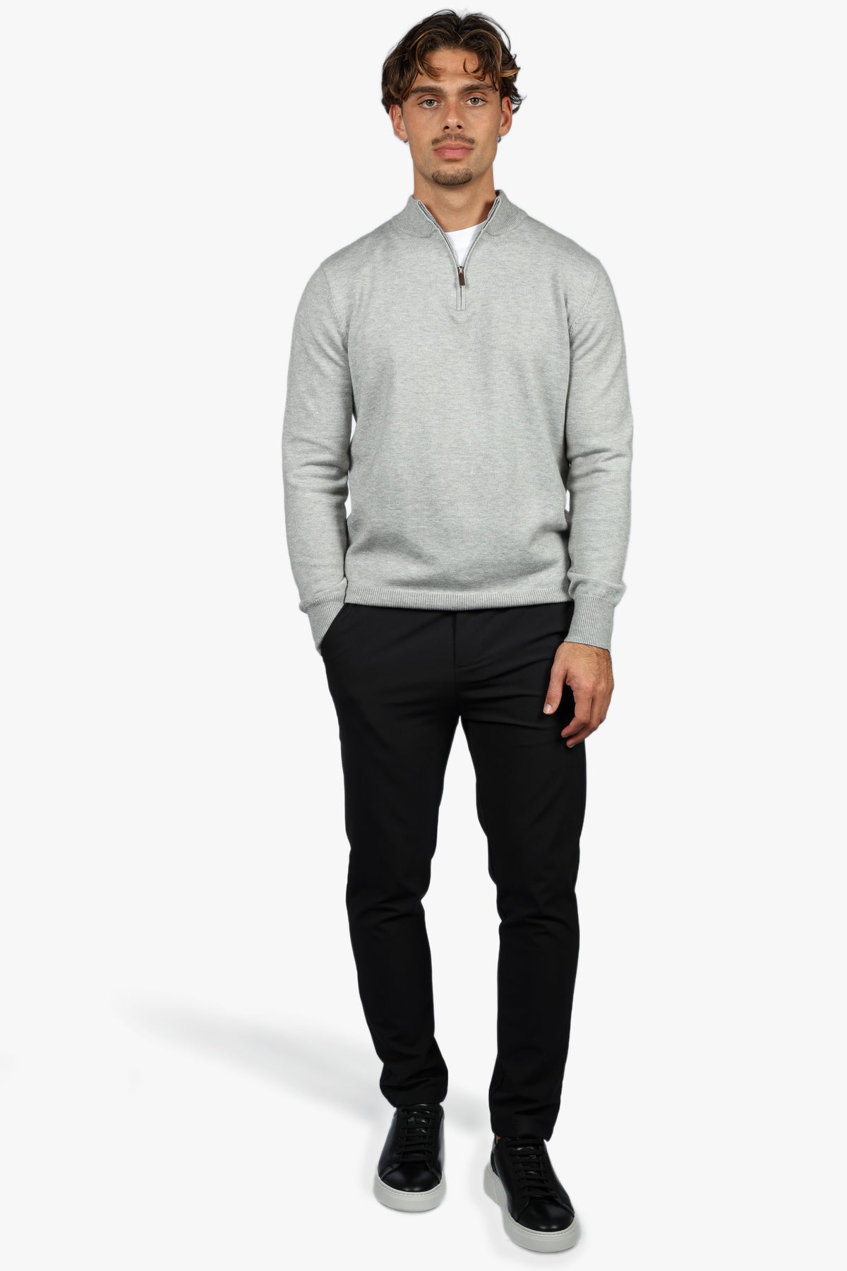 CLASSIC HALF ZIP KNIT - GREY