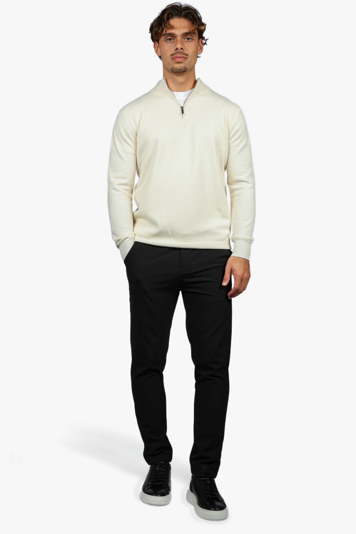 CLASSIC HALF ZIP KNIT - BEIGE