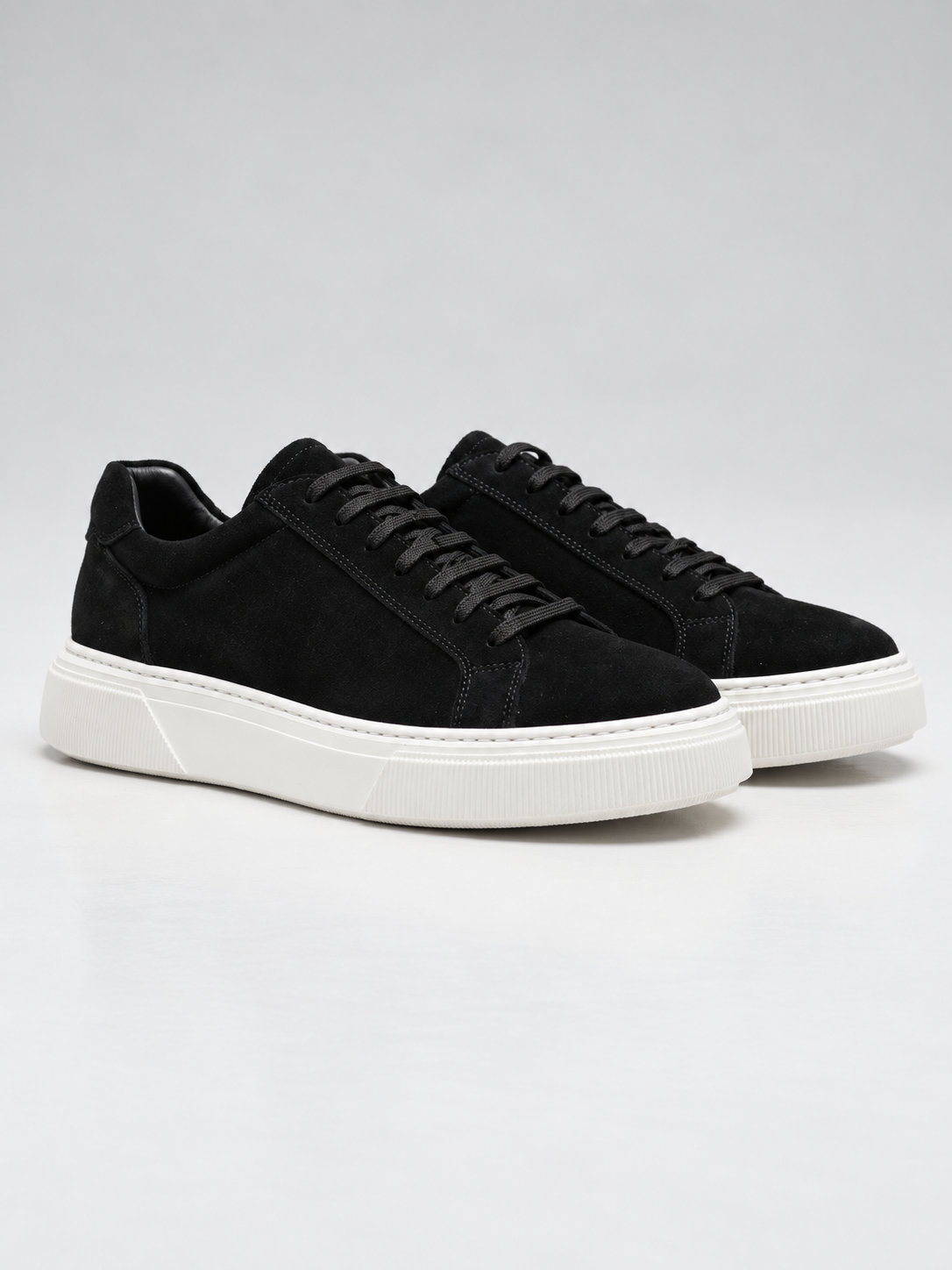 CLASSIC SUEDE SNEAKERS - BLACK