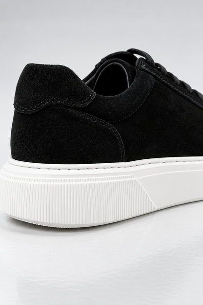 CLASSIC SUEDE SNEAKERS - BLACK