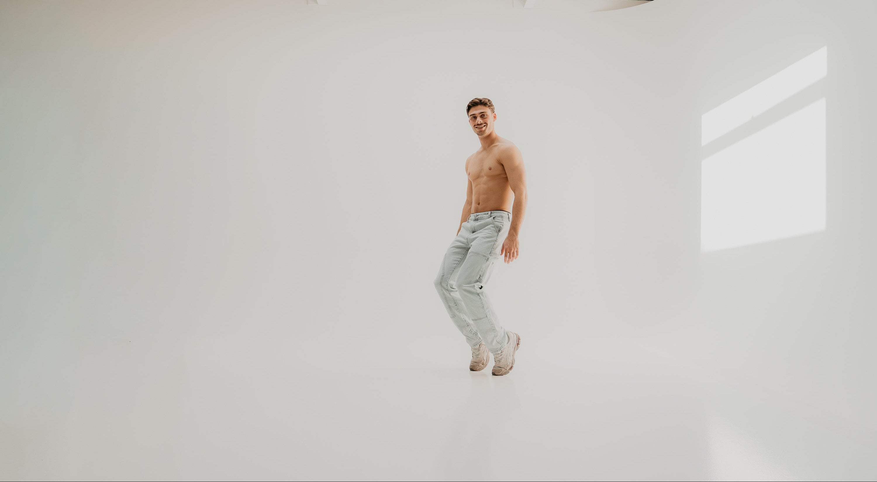 Relaxed fit carpenter jeans men Arso Amsterdam light blue denim modern streetwear