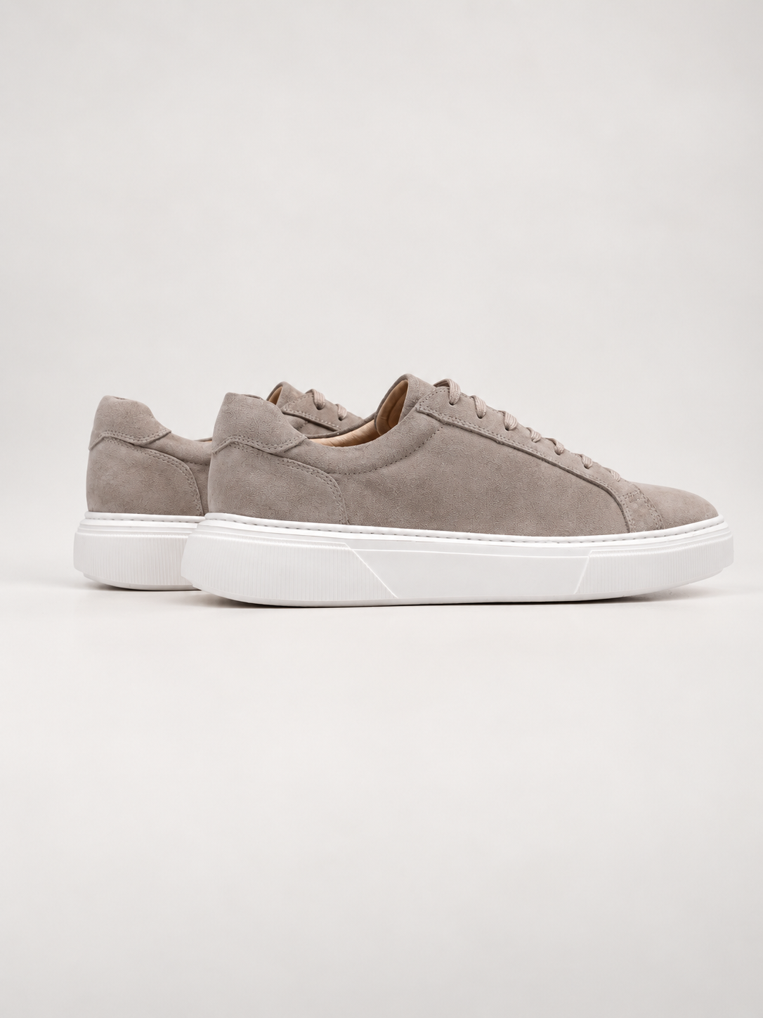 CLASSIC SUEDE SNEAKERS - BEIGE