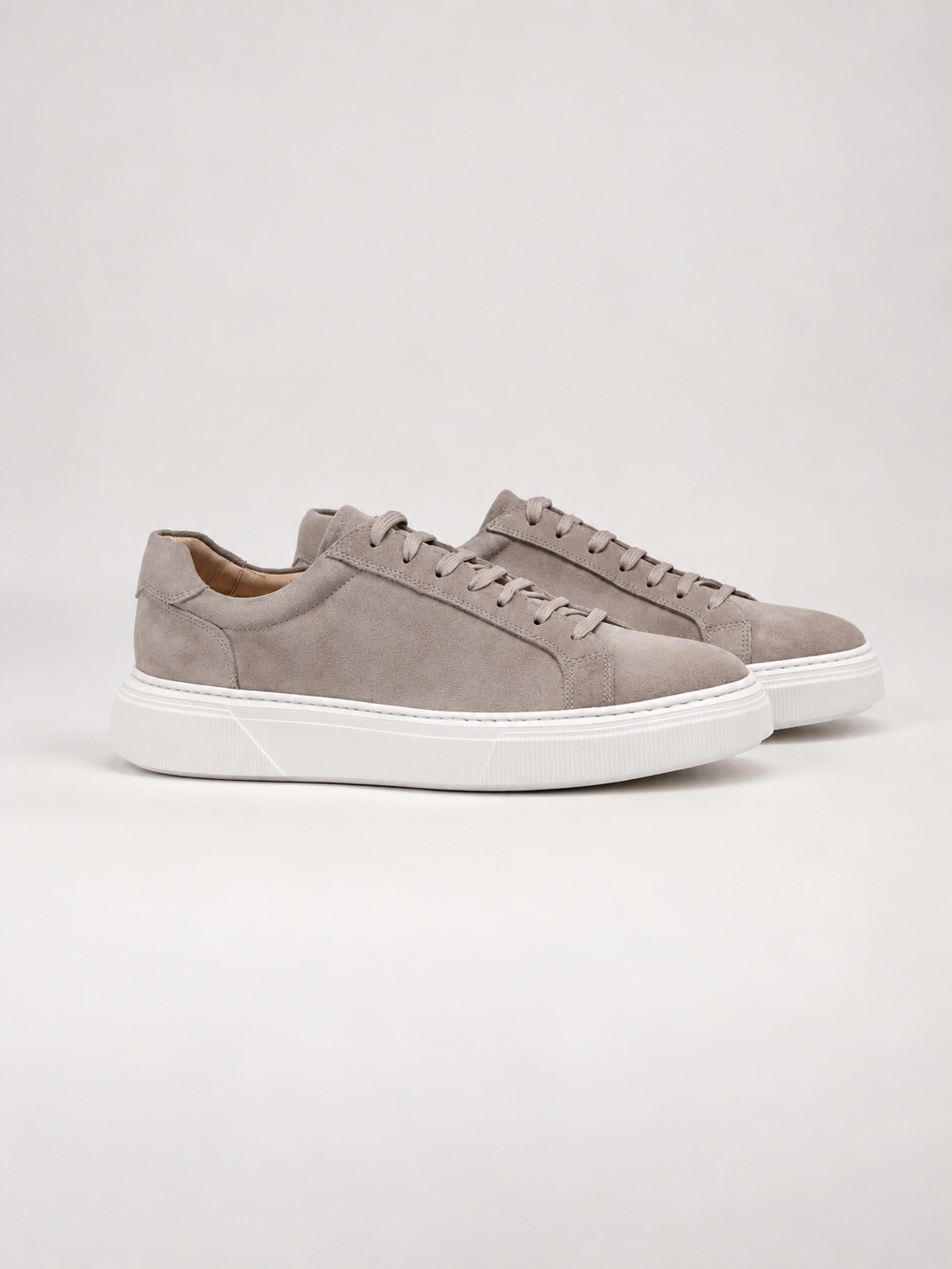 CLASSIC SUEDE SNEAKERS - BEIGE