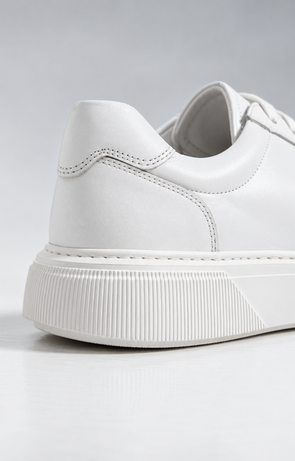 CLASSIC LEATHER SNEAKERS - WHITE