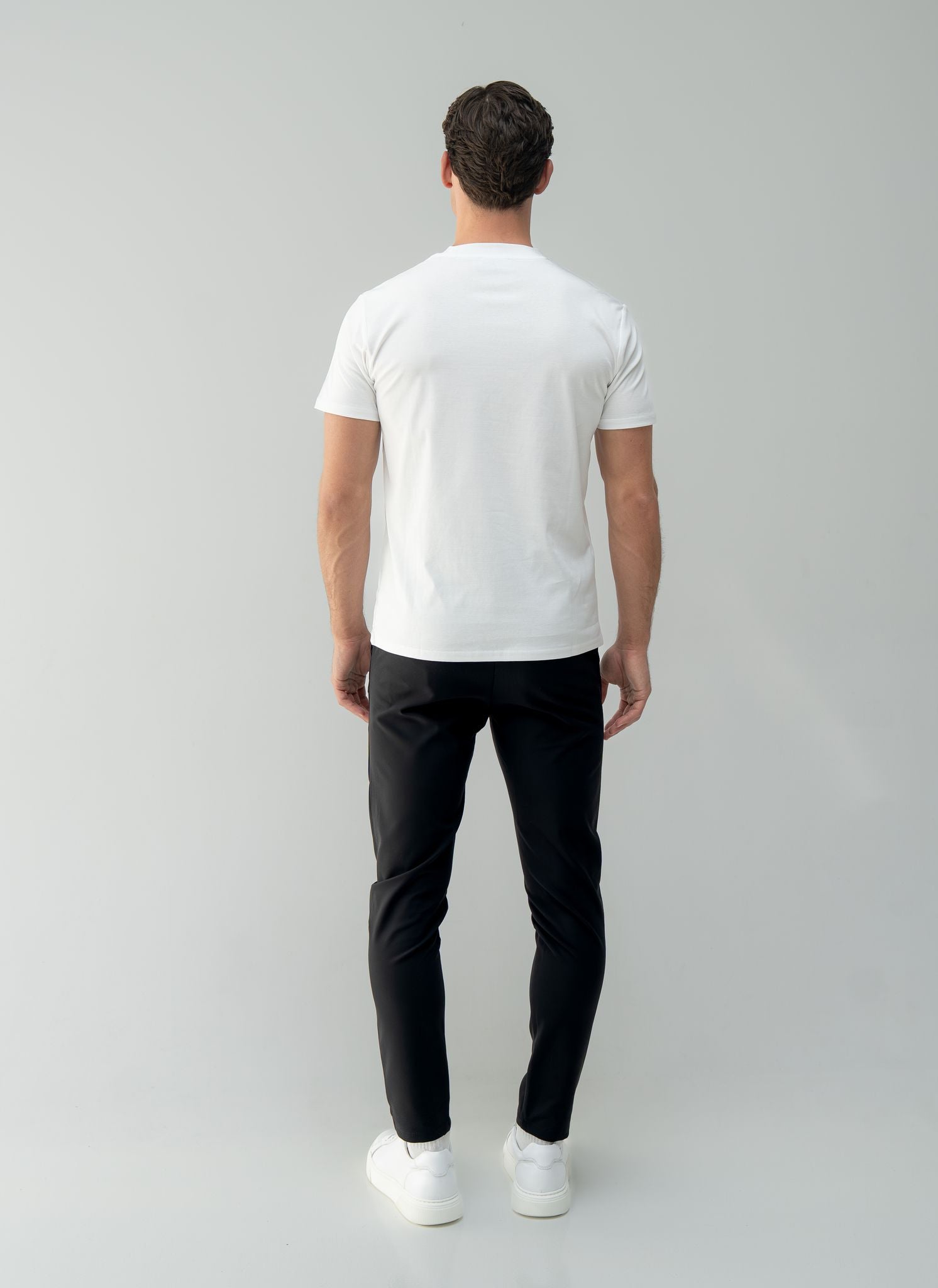 Arso Amsterdam Slim cotton tee
Slim fit
100% cotton
Soft and breathable
Crew neck
Short sleeves
100% Waterproof/Stain-proof