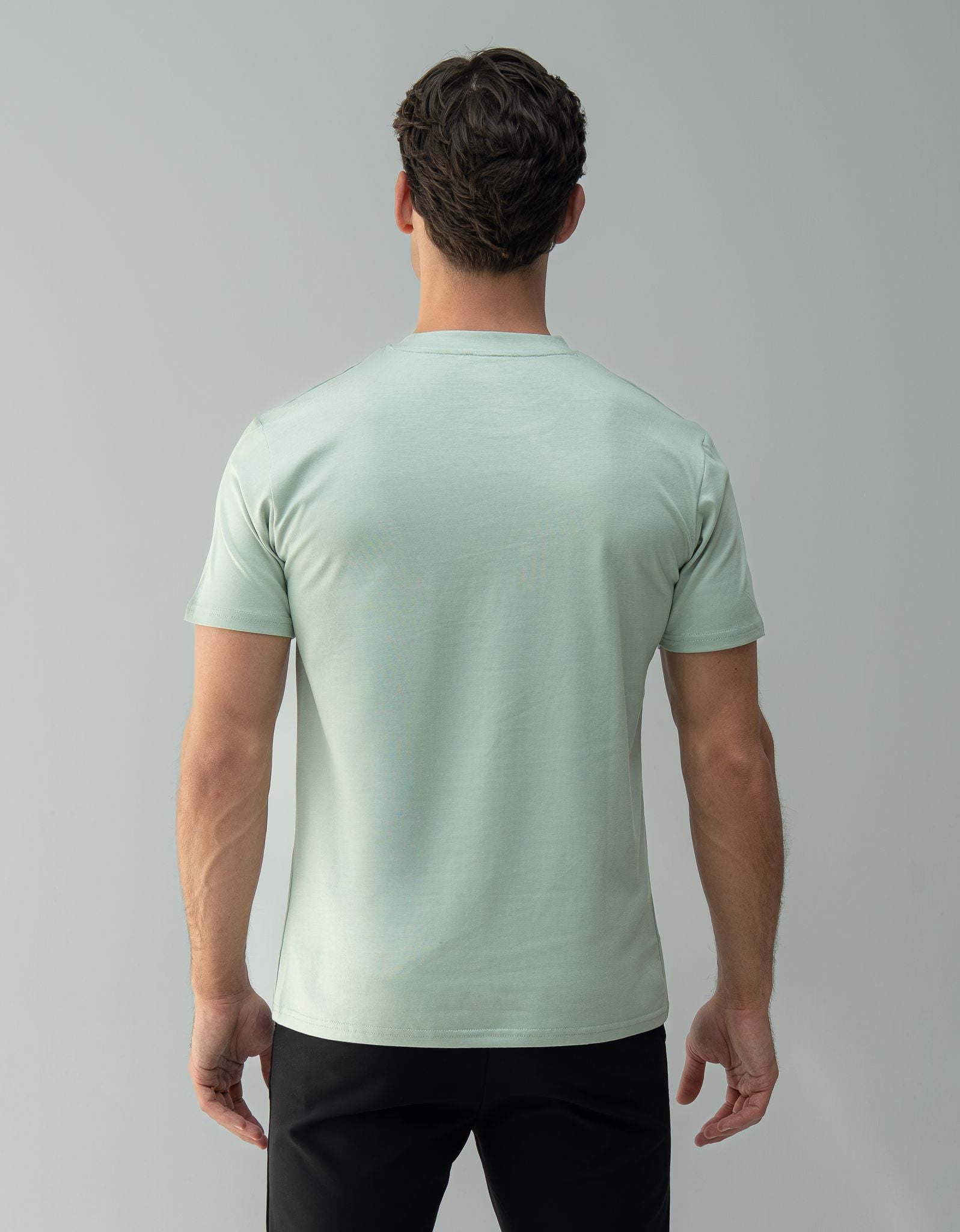 Arso Amsterdam Slim cotton tee
Slim fit
100% cotton
Soft and breathable
Crew neck
Short sleeves
100% Waterproof/Stain-proof