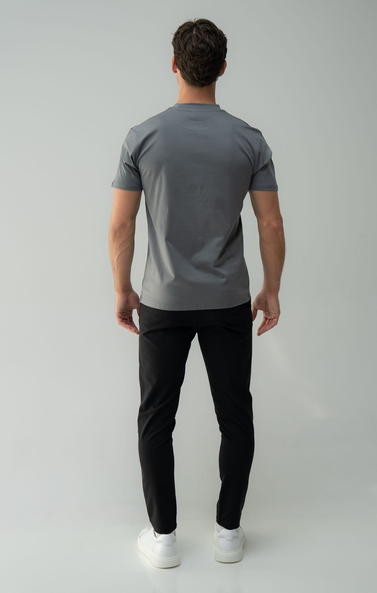 Arso Amsterdam Slim cotton tee
Slim fit
100% cotton
Soft and breathable
Crew neck
Short sleeves
100% Waterproof/Stain-proof
