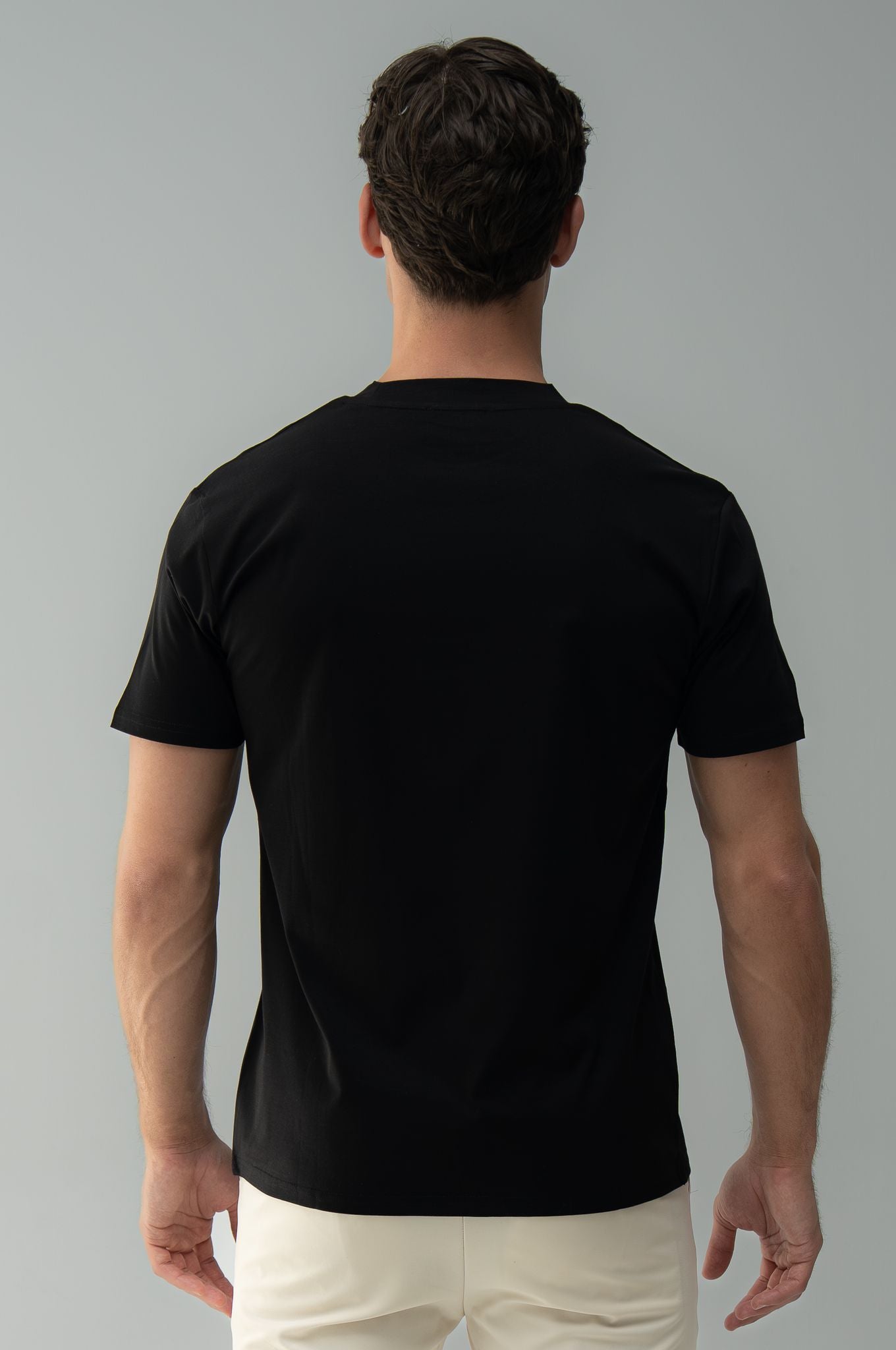 Arso Amsterdam Slim cotton tee
Slim fit
100% cotton
Soft and breathable
Crew neck
Short sleeves
100% Waterproof/Stain-proof