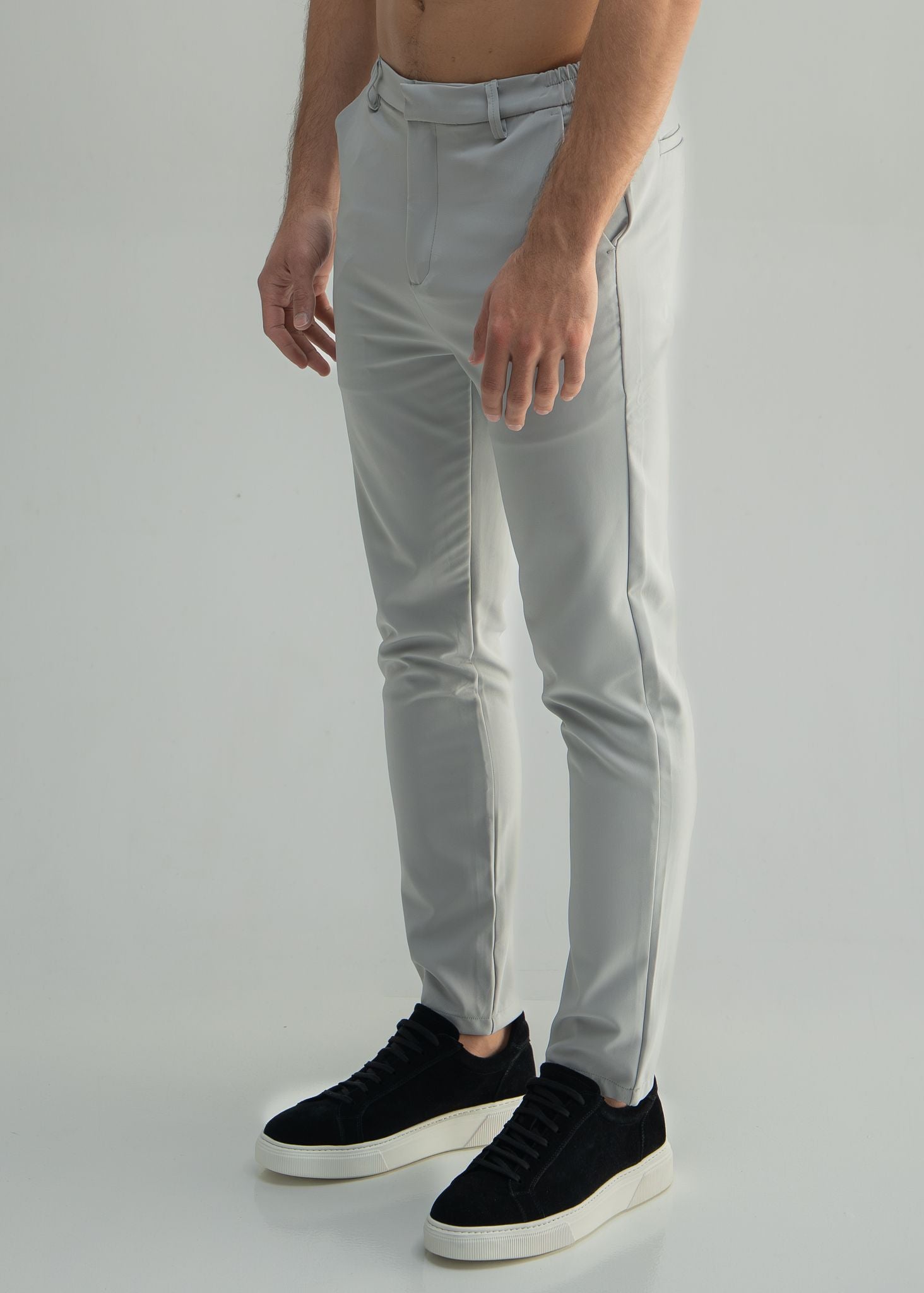 Tailored stretch trousers&amp;nbsp;
Slim fit
Stretch fabric
Belt loops