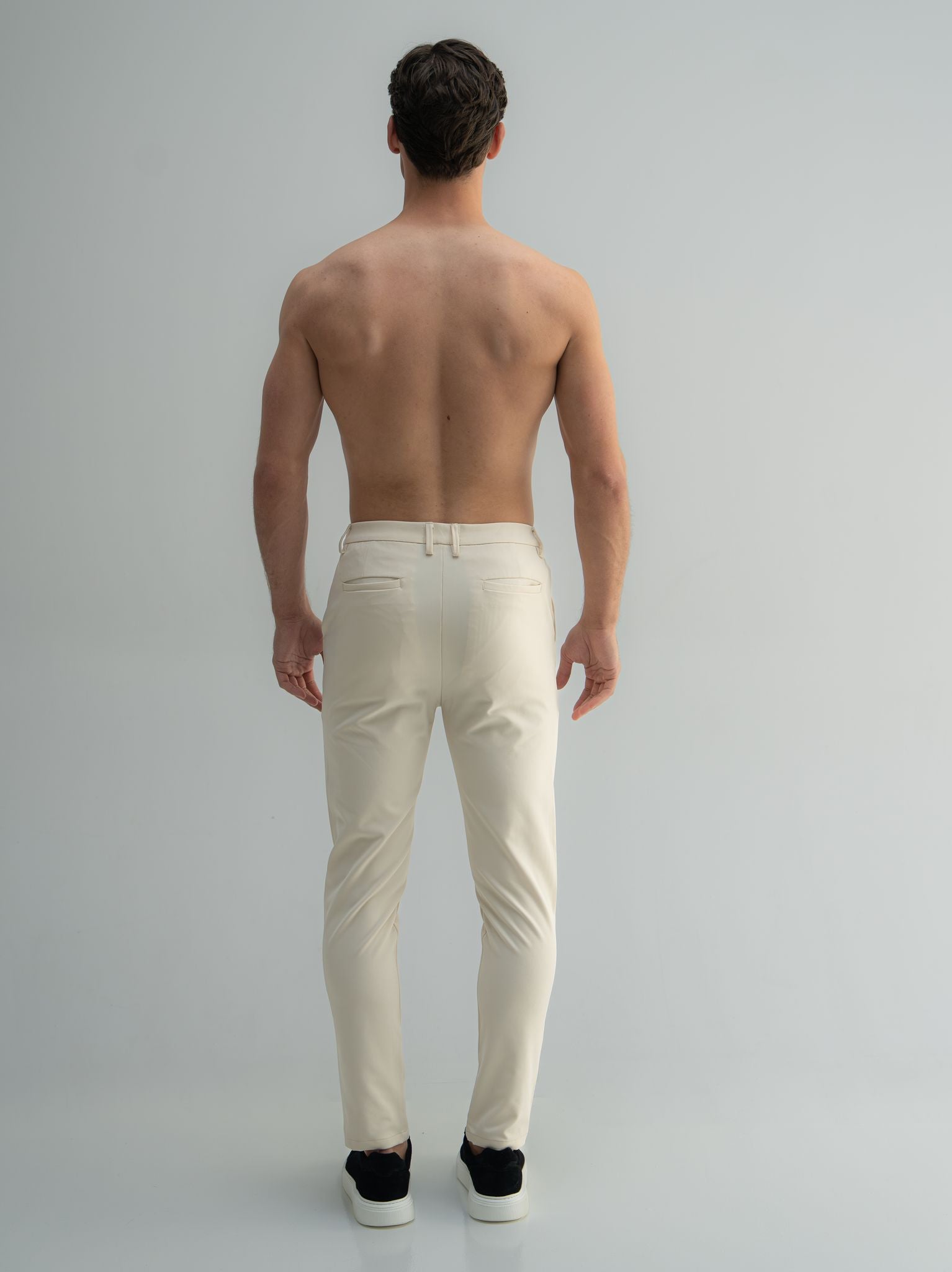 Tailored stretch trousers&amp;nbsp;
Slim fit
Stretch fabric
Belt loops