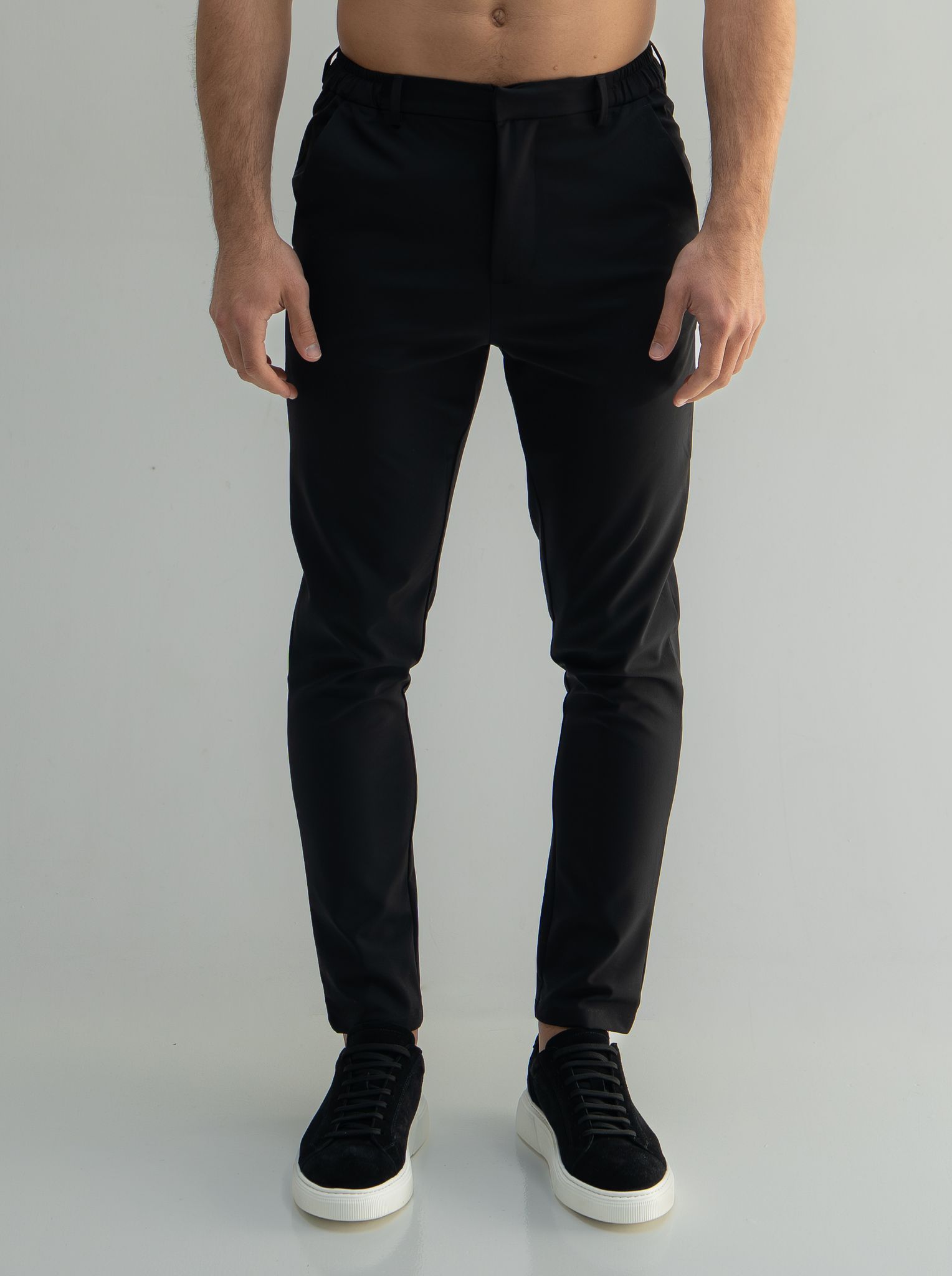 Tailored stretch trousers&amp;nbsp;
Slim fit
Stretch fabric
Belt loops