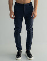 Tailored stretch trousers&nbsp;

Slim fit
Stretch fabric
Belt loops