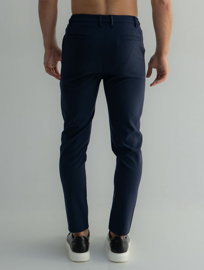 Tailored stretch trousers&amp;nbsp;
Slim fit
Stretch fabric
Belt loops