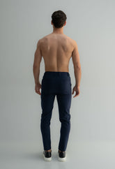 Tailored stretch trousers&nbsp;

Slim fit
Stretch fabric
Belt loops