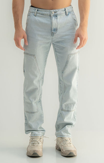Loose fit denim jeans
Panel construction
Premium denim fabric
Stone washed finish