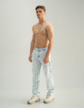 Loose fit denim jeans
Panel construction
Premium denim fabric
Stone washed finish