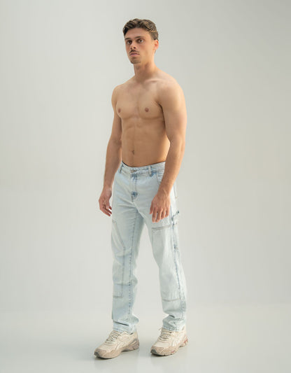 Loose fit denim jeans
Panel construction
Premium denim fabric
Stone washed finish
