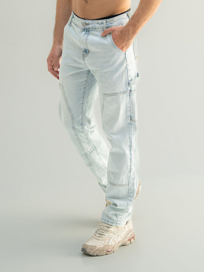 Loose fit denim jeans
Panel construction
Premium denim fabric
Stone washed finish