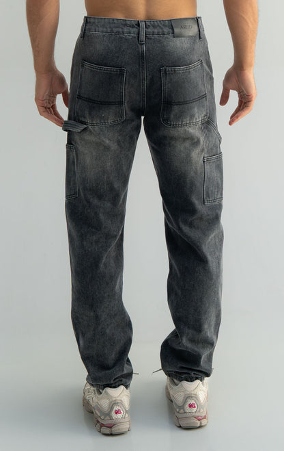 Loose fit denim jeans
Panel construction
Premium denim fabric
Stone washed finish