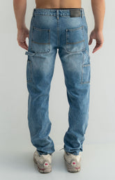 Loose fit denim jeans
Panel construction
Premium denim fabric
Stone washed finish