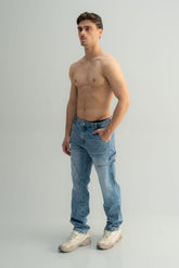 Loose fit denim jeans
Panel construction
Premium denim fabric
Stone washed finish