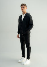 Arso Amsterdam Zip casual set
Slim fit
Zip closure
Structured collar
Premium stretch fabric
Breathable and lightweight
Smooth matte finish
Reinforced seams
Shape-retaining