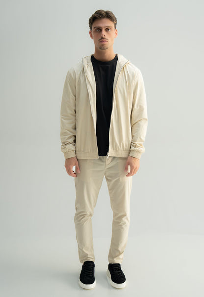 Arso Amsterdam Zip casual set
Slim fit
Zip closure
Structured collar
Premium stretch fabric
Breathable and lightweight
Smooth matte finish
Reinforced seams
Shape-retaining