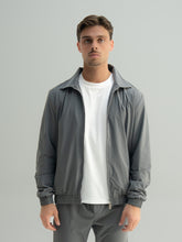 Arso Amsterdam Zip casual set
Slim fit
Zip closure
Structured collar
Premium stretch fabric
Breathable and lightweight
Smooth matte finish
Reinforced seams
Shape-retaining