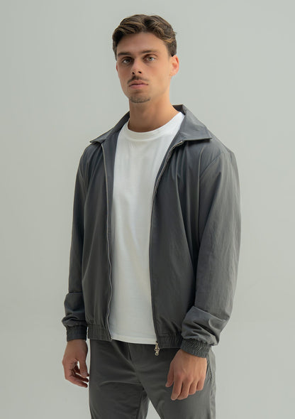 Arso Amsterdam Zip casual set
Slim fit
Zip closure
Structured collar
Premium stretch fabric
Breathable and lightweight
Smooth matte finish
Reinforced seams
Shape-retaining