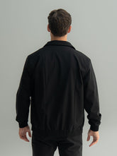 Arso Amsterdam Zip casual set
Slim fit
Zip closure
Structured collar
Premium stretch fabric
Breathable and lightweight
Smooth matte finish
Reinforced seams
Shape-retaining