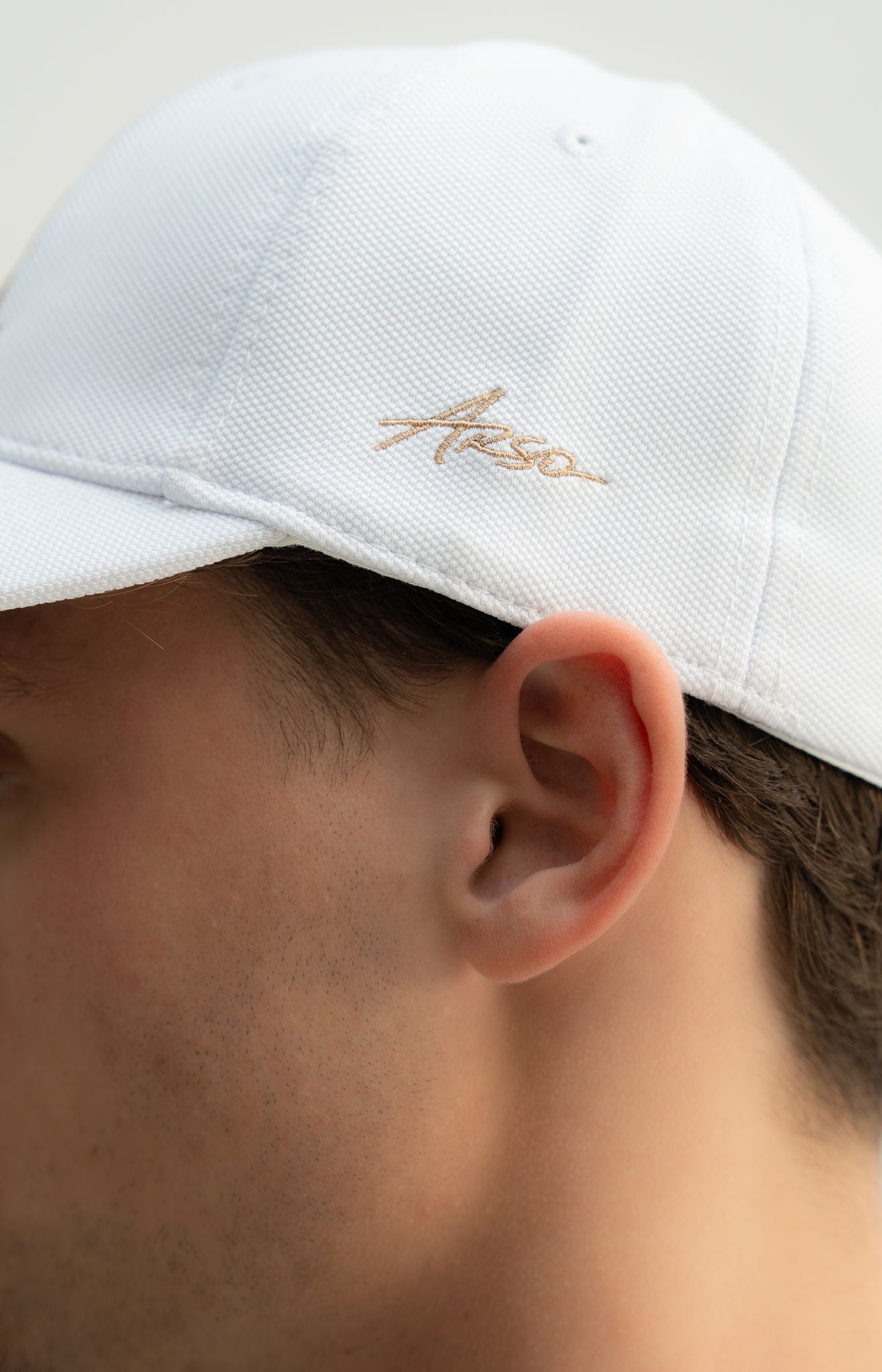 Refined Monogram Cap in Black/Black

Embroidered ARSO Monogram
Structured Front Panel
100% Cotton
Curved Brim
Six-Panel Construction
Ventilation Eyelets
Adjustable Back Closure

Designed for a clean, effortless finish.