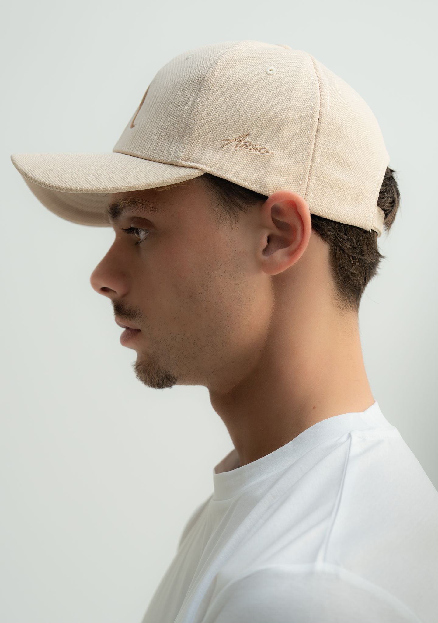 Refined Monogram Cap in Black/Black

Embroidered ARSO Monogram
Structured Front Panel
100% Cotton
Curved Brim
Six-Panel Construction
Ventilation Eyelets
Adjustable Back Closure

Designed for a clean, effortless finish.