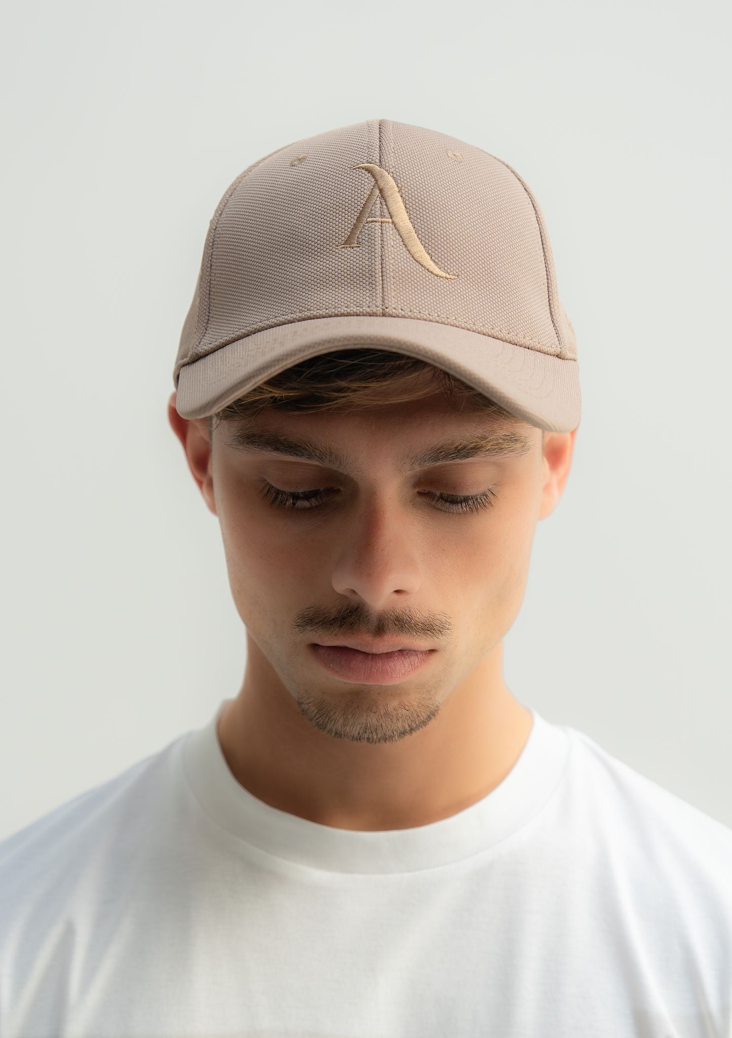Refined Monogram Cap in Black/Black

Embroidered ARSO Monogram
Structured Front Panel
100% Cotton
Curved Brim
Six-Panel Construction
Ventilation Eyelets
Adjustable Back Closure

Designed for a clean, effortless finish.