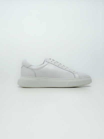 CLASSIC LEATHER SNEAKERS - WHITE