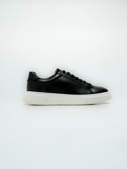 CLASSIC LEATHER SNEAKERS - BLACK